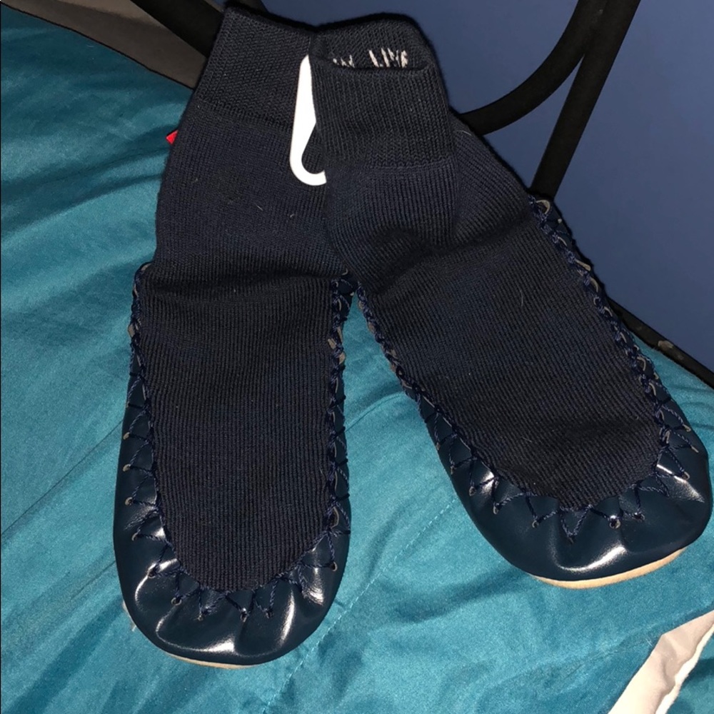 Hanna Andersson Slipper Moccasins size 10